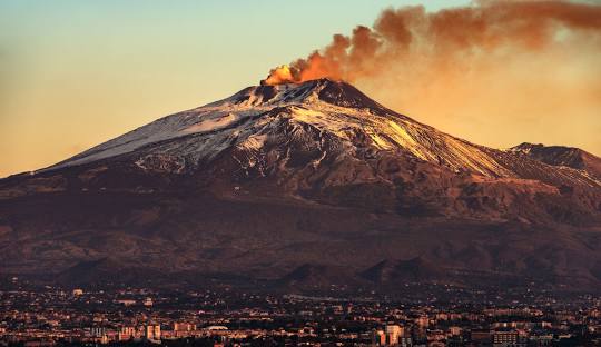 D. H. Lawrence and: Volcanoes